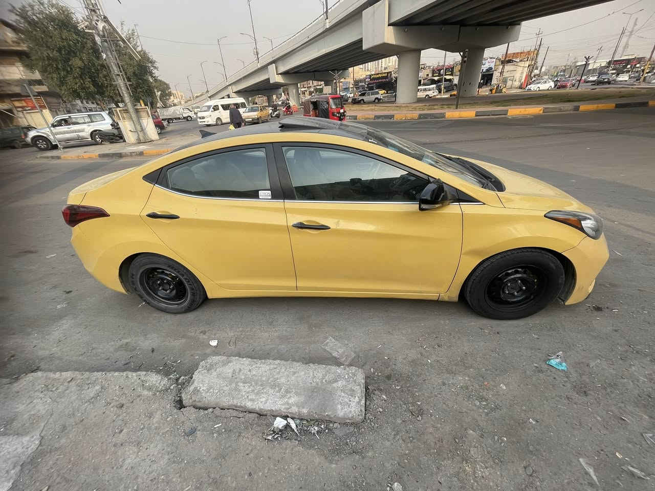 سلام عليكم الانترا موديل 2015محدث 17بس دعاميه السياره فول 1/1سونار موجود بل  منشور مصفره هيئه وغرامات بسمي السياره تحويل ثاني يوم السعر 115وبيها مجال مكان بغداد قرب مستشفى الكرامه رقم تلفون***********
