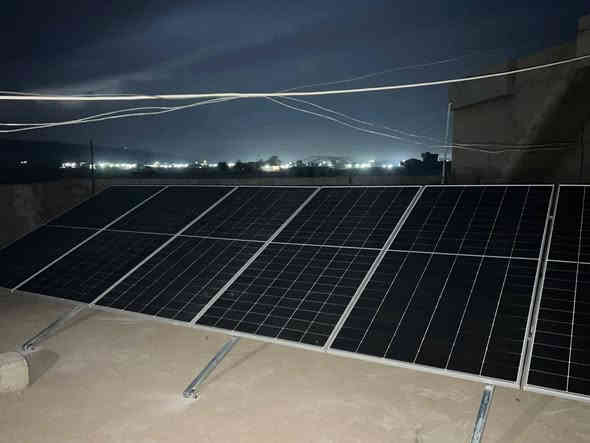 ✨ كما عودناكم… ونعودكم دائمًا بكل ما هو جديد وفاخر في عالم الطاقة الشمسية ✨
مع أفضل الأسعار اليوم، وجودة مواد عالمية لا تقبل الشك ⚡🔋

---

📢 إنجاز ميداني جديد يُضاف إلى سجل شركة النور الهندسية للطاقة الشمسية ☀️
تم بحمد الله تنفيذ منظومة طاقة شمسية  في قضاء الشرقاط  قريه صبيح ، بقدرة 16 باستخدام:

🔹 ألواح شمسية High Efficiency بجودة عالمية
🔹 إنفرتر نقي بمرحلة تشغيل عالية الاستقرار
🔹 أسلاك وإكسسوارات أصلية بمعايير الأمان الأوروبية
🔹 تركيب هندسي محترف يضمن استمرارية وكفاءة على مدار العام

⚡ المنظومة صُممت بعناية لتوفير طاقة مستقرة تُلائم متطلبات العمل التجاري بكفاءة عالية وتكلفة تشغيل صفرية تقريبًا.

---

🌟 اليوم الأسعار غير… وجودة المواد غير
نوفّر لكم أفضل الأنظمة وبمواصفات عالمية مُعتمدة، وبأسعار مناسبة للمكاتب والشركات والمواطنين.

---

🔋 كما نعلن توفر بطاريات تايكو الأصلية – بخلايا EVE MB31 العالمية
✔️ 8000 دورة حقيقية
✔️ أداء قوي وعمر طويل
✔️ مناسبة للمنظومات المنزلية والزراعية والتجارية
🟢 أسعار منافسة جدًا – بيع جملة ومفرد

---

🎥 وتتوفر أيضًا كاميرات مراقبة عالية الدقة (HD & FHD)
للاستخدامات: المنزلية – التجارية – المؤسساتية
مع خدمات تركيب وصيانة وضمان حقيقي.

---

📍 الموقع: صلاح الدين – الشرقاط – قرية الحورية – مجاور محطة الأرجوان
📞 للتواصل: *********** – ***********

🌟 شركة النور الهندسية للطاقة الشمسية
الخبرة – الجودة – الثقة … في كل مشروع ننفذه ⚡
