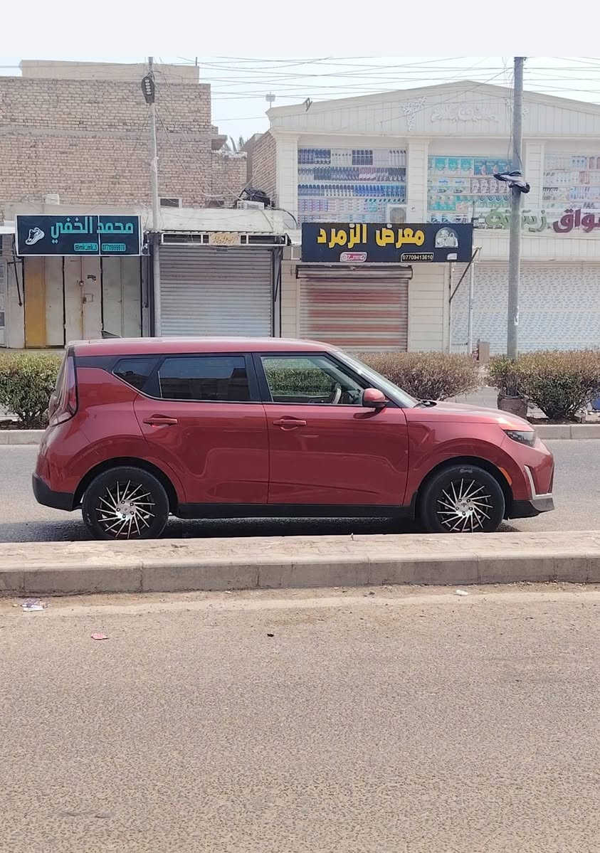 صول مديل ٢٠٢٣ فول عدئ الفتحه بصه تشغل عن بعد مكان السياره محافظه ميسان السعر ١٦٠ وبيها مجال ضربتها خفيفه الي جايه بالوارد بس انضربت هنا بالعراق باب خلف السايق والهلال الجاملغ تم تعميرها الي حب تفاصيل اكثر يتواصل وياي ***********
