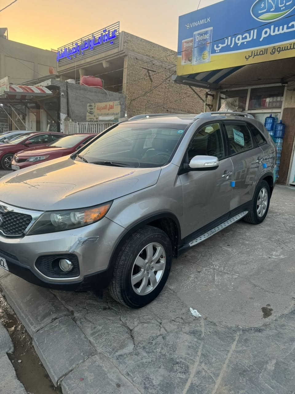 السلام عليكم 
سورنتو 2013 امريكي ضرر باب سائق صبغ فقط
محرك 2400 دوش مكفول 
دواخل جديدة 
ماشية 92 حقيقي 
جاهزة مجهزة للاخير رقم ديالى
7 راكب 
مكانها بعقوبة
سعرها 143
***********
