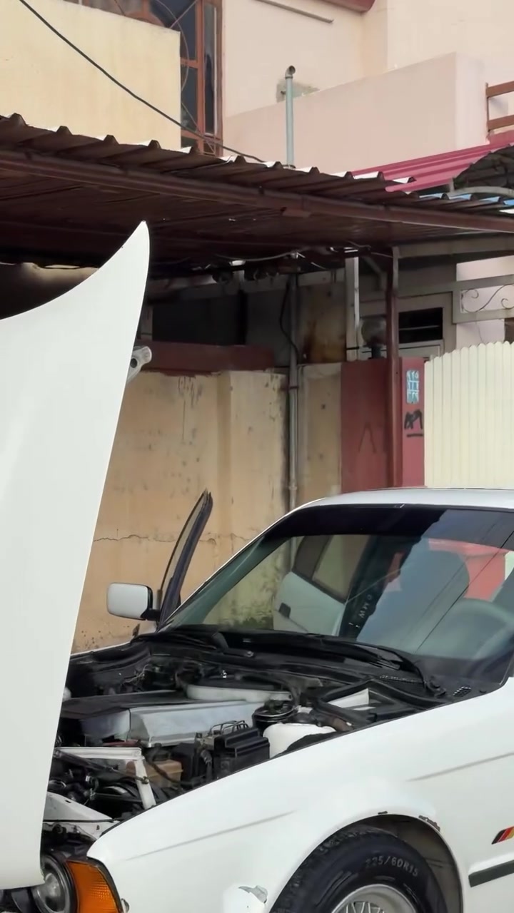سلام عليكم BMW540 i سياره بلاديه كامله سياره اصل ٥٤٠ سياره هيه تحجي عن نفسها  سعرها ٨٧ وبيها مجال مكاني موصل


**إذا كنت صاحب هذا الإعلان وتريد حذفه لأي سبب، رجاءا أرسل رسالة إلى الدعم الفني**