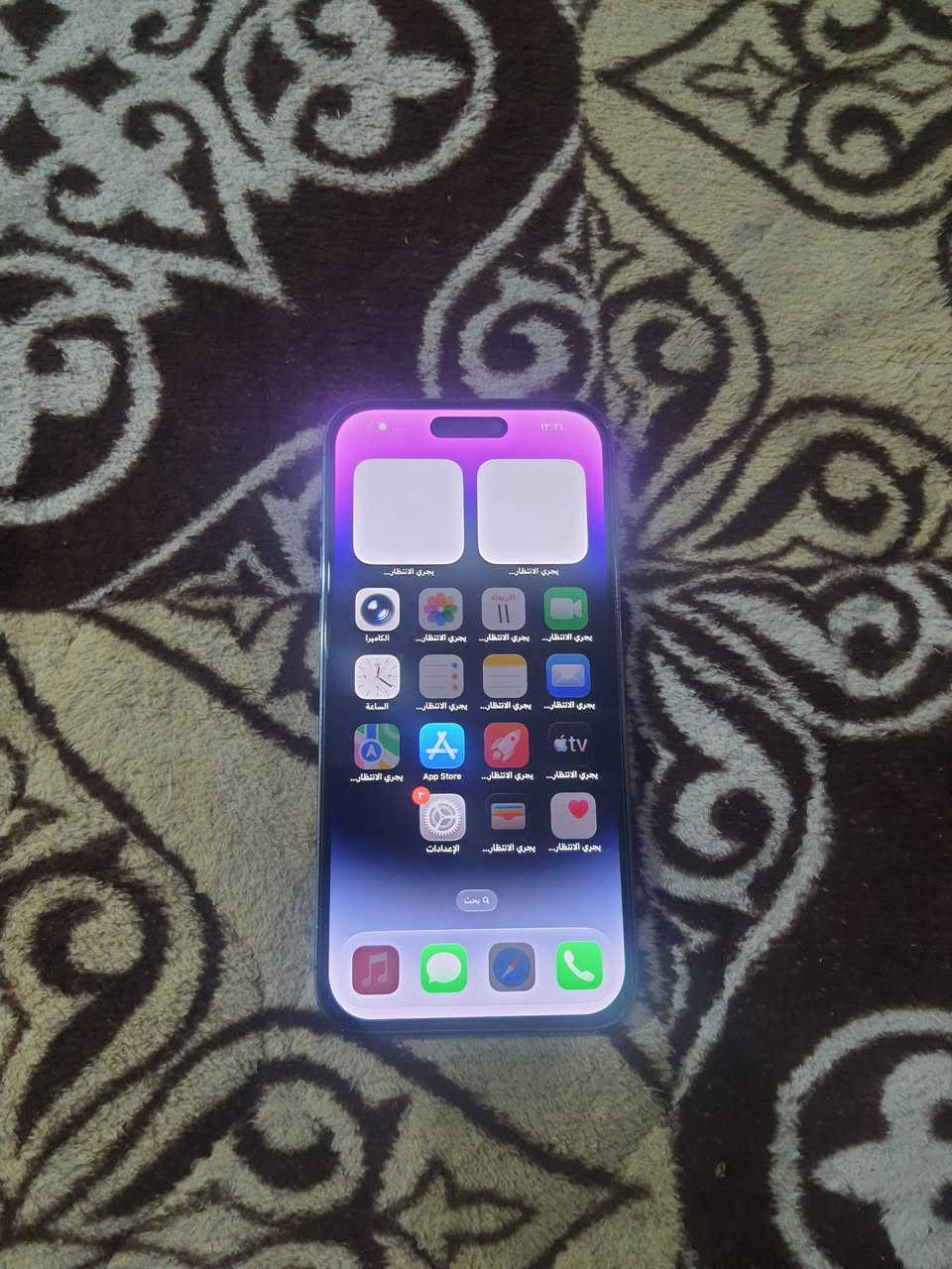 ايفون ١٤ برو ماكس شرق اوسط ذاكره ٢٥٦ دبل شريحه الجهاز مستبدل بي شاشه اصليه جهاز شغال كلشي مابي سعره ٦٢٥ الف مراسله واتساب *********** عنواني بغداد
