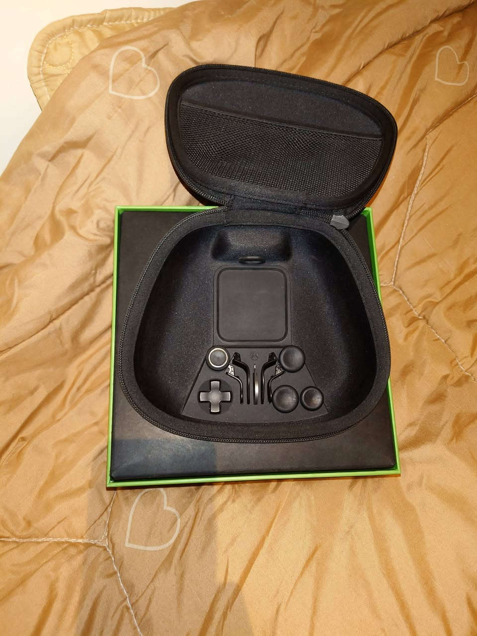 جوستك اكسبوكس ايليت 2 نظيفه مابيها اي مشكله كامل ملحقات استخدام قليل جدأ للبيع السعر 85 الف مكاني بغداد حي اور لايوجد توصيل
***********
