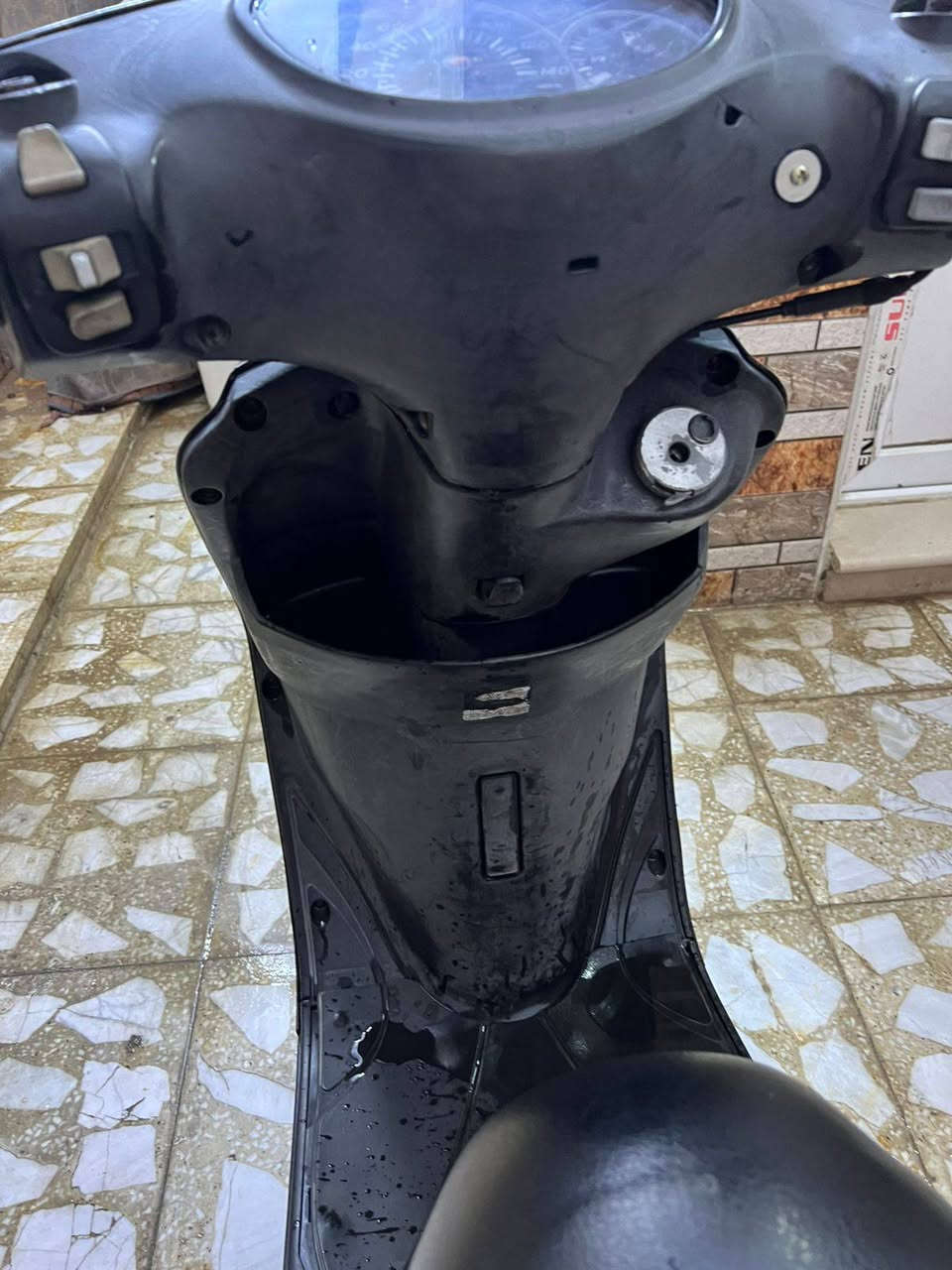 سلام عليكم بريز لايت عالي البيع كفاله عامه 
منزلهه بشهر 4 و كدامك المكاتبه و اني منزلهه 
السعر 850بيهه مجال قليل
العنوان الرءاسه مال العبيدي شارع 20مقابيل صيدليه بن البيطار الستفسار *********** تصل و واتساب
