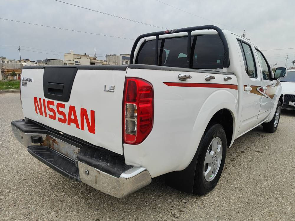 نیسان ناڤارا 2009 گێرومەکینەی بیلاد ئۆتۆماتیک  کامل ئەوراقو مەنەفێست اصلی لەگەلدایە 3 پەلە بۆیاخی هەیە کەمێک تەرزەی هەیە سەیارەکە مالی دۆستە کامل مەسروفە بەس ماشااللە ئەوێت گێرومەکینەی بەشەرت مەکینەی تازە تەشفید کراوە زۆر مەزبووتە سعر 65 گەلا مەعامەلەیەکی کەم شوین سلیمانی رقم تلفون 📞 ***********📞***********📞 السليمانية, العراق
