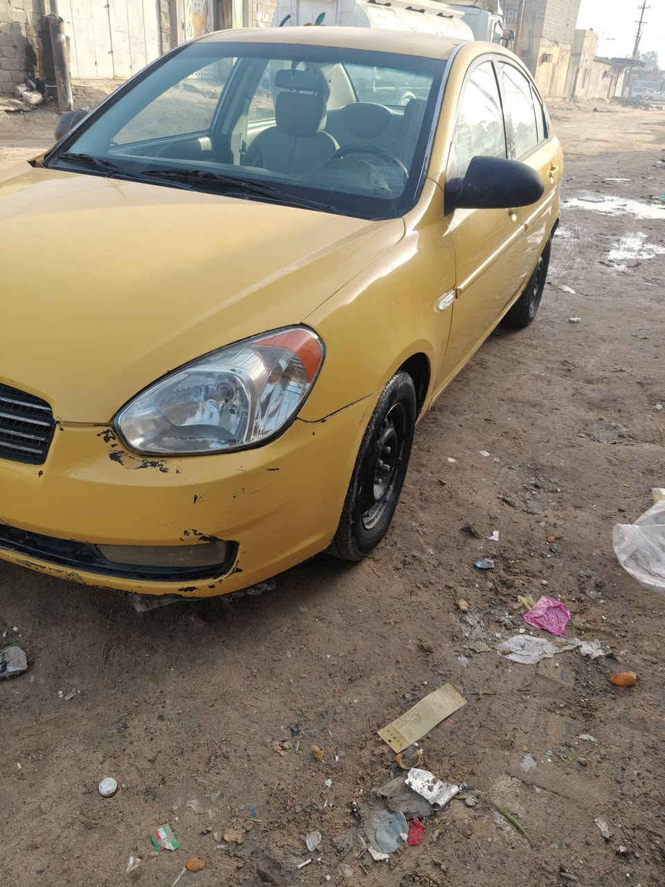 اكسنت
موديل 2009 
مكينه 1600بيه بدايت تنقيص 
كير عادي 
حداديه نص عمر 
دواخل نظيفه كلش 
شواصي برانكيب مكفولات 

السنويه ل2027
مصفره غرامات وهيئه
المكان البصره الزبير 
ماسنجر ماعدي 
***********
السعر 65 وبيه مجال
