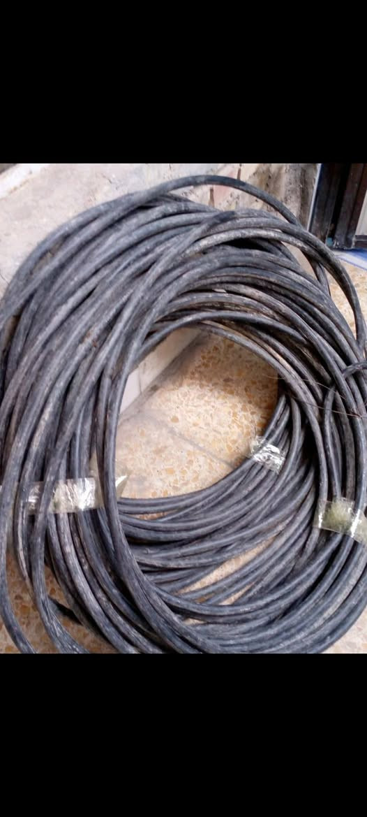 كيبل للبيع  4×10 تركي ثلاث قطع 90متر و63مترو39متر العنوان  بغداد  ***********
