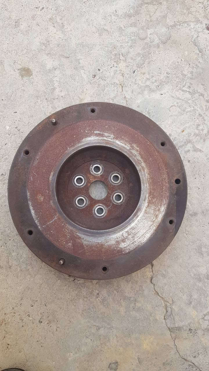 السلام عليكم
للبيع 
غراض فورد سكوربيو موديل 1992
كلهن  شلع الغراض شغال 
سعر 175 الف للاستفسار اتصل ***********واتساب
