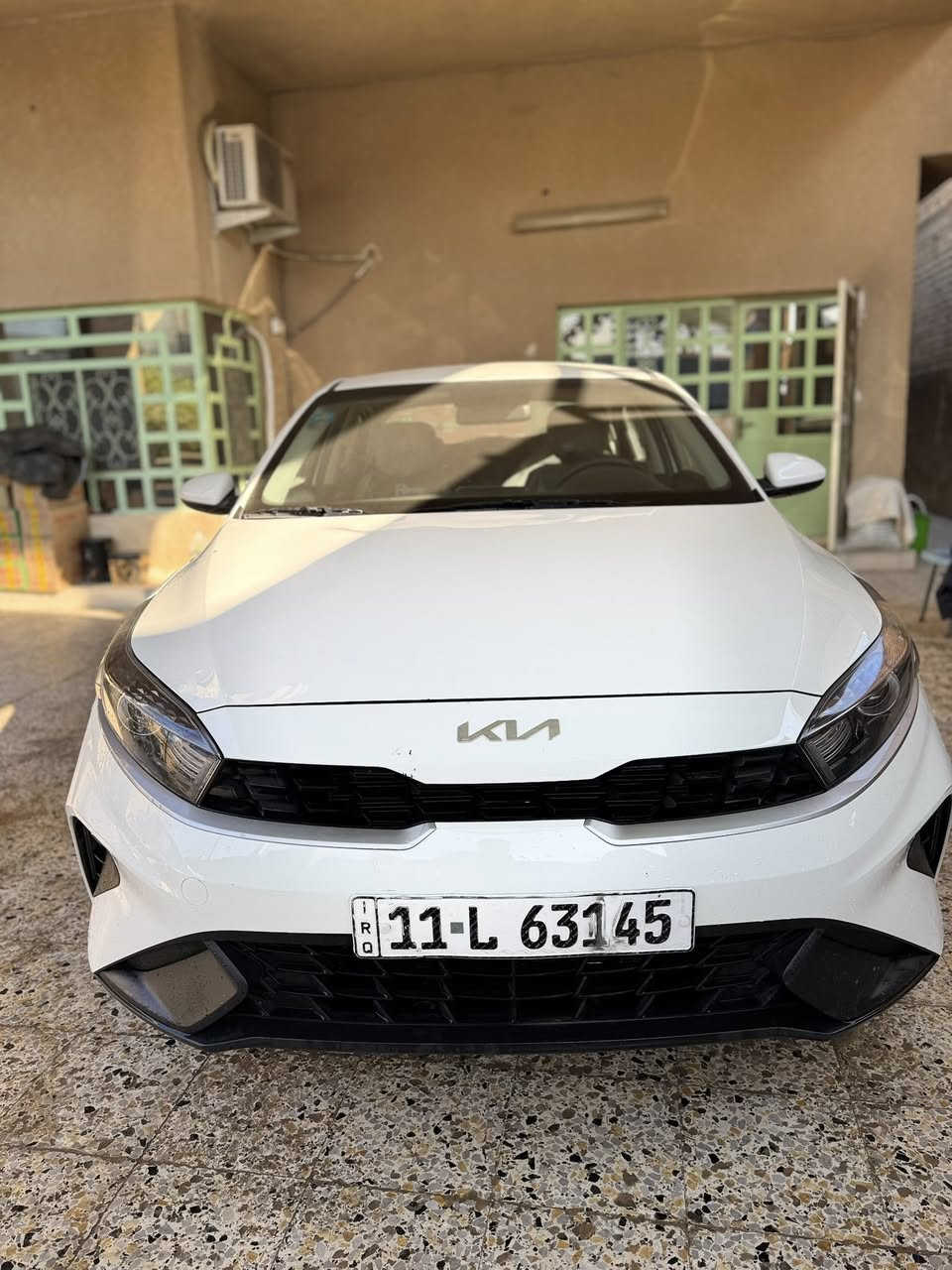 السلام عليكم ورحمة الله وبركاته للبيع
سيراتو 24 محرك 2000 داخل لونين نص فول سونار مرفق بالمنشور

ماشية 17الف كيلو

تخم تاير ويل كب 

هزة ورقم جديد باسمي تحويل مباشر 

السعر 178وبيهه مجال 

مكاني بغداد ابي غريب 

الشراي يتصل ***********
