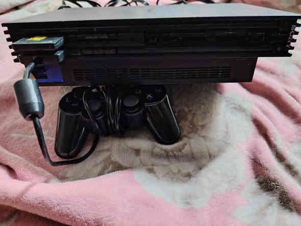 بلي 2 نضيف مامفتوح غراضة اصليه يدة وحدة اصلية واير اُصًلًيےّ كيبل اُصًلًيےّ وياه فلاش 32 كيكا وبي العاب وخزن وياه السعر 35 مكاني كربلاء *********** توصيل عِنـ.̷̷̸̷̐ـديّ  داخل كربلاء اجيبة الباب بيتك توصيل مجاني
