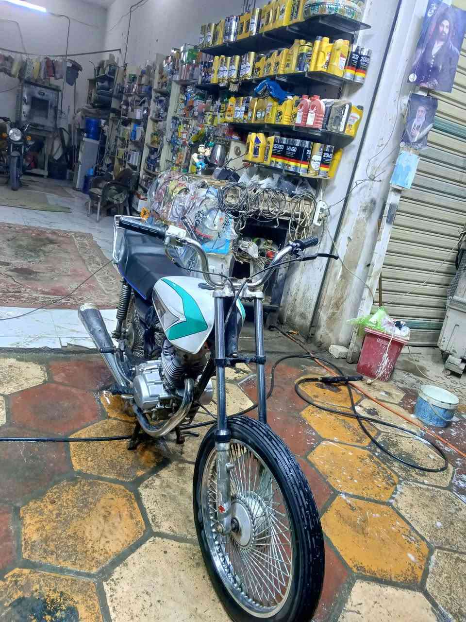 السلام عليكم من رخصه صاحب الكروب
دراجه اربعه كير مديل 20
مبدل بس ولفات 
انضف من الصور بهواي
سعر 300 
العنوان كوفه 
لحد يضل يراسلني اليحب خلي يتصل
***********
