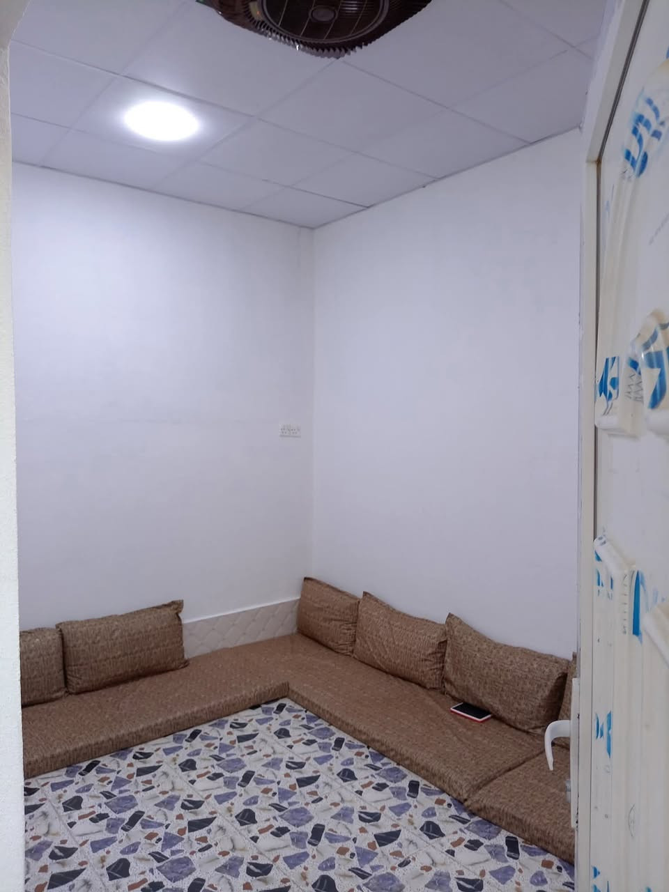 للبيع مشتمل بناء جديد حي الإطفاء بل تجاوز للاستفسار الاتصال على الرقم ***********

