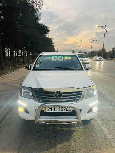 السلام عليكم بيكم هايلوكس عالية 
اربعة سلندر مكينة 2700 نهرو ام البطل
السيارة مكفولة بيه بارد فقط وصور السونار موجود محرك بلادي ما مفتوح ولا مصلح 
لا تنقيص ولاتبخير 
السيارة ماشية 177 الف 
كير عادي سنوية 2030
رقم سليمانية 
مكان السيارة بغداد العامرية 
السعر 210
***********
