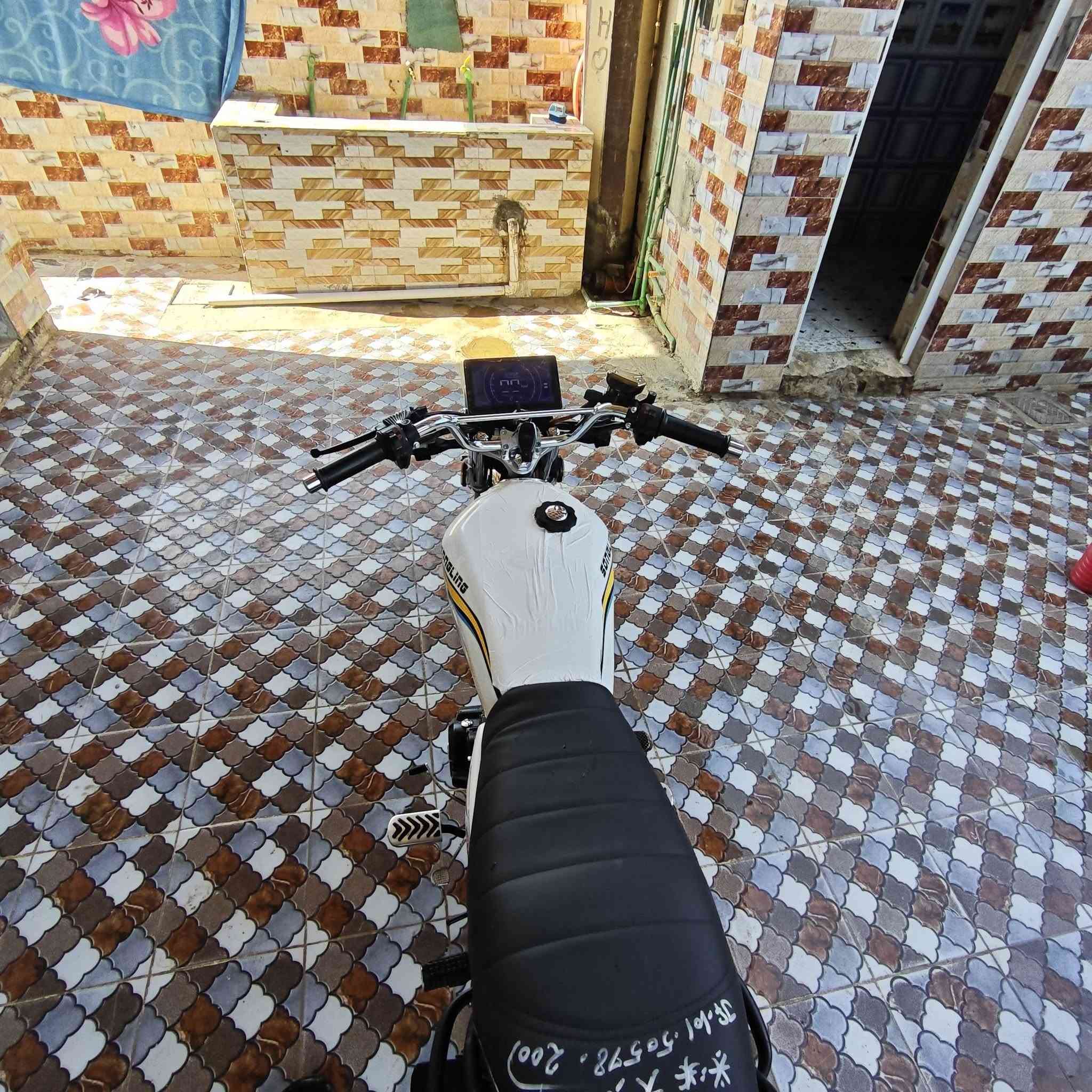 دراجه سولنك للبيع
موديل 2026مكفوله
مكينه 200cc
اوراق اسكنر 
المكان الكوت مركز مدينة 
***********
