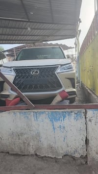 لكزس • بسعر كورلا • رخيص