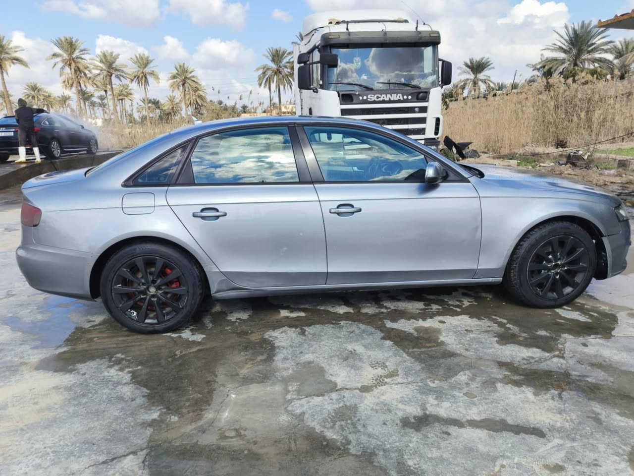 أودي A4
للمراوس وية مارسدس دب 
موديل2011 محرك 1800Tتيوربو ضررهة جاملغ يمنة/السيارة طافية ماتشتغل فجأة كامت ماتشتغل دگ سلف وما تشتغل بعدهة طفة الدشبول بالكامل وهذه وضعية السيارة حالياً رقم سليمانية سنوية منتهية بسم صاحبي عربي يريد تحويل شيطلع عليهة السيارة من غرامات وغيرها علية/مكان السيارة ابوغريب للاستفسار 
***********
***********
