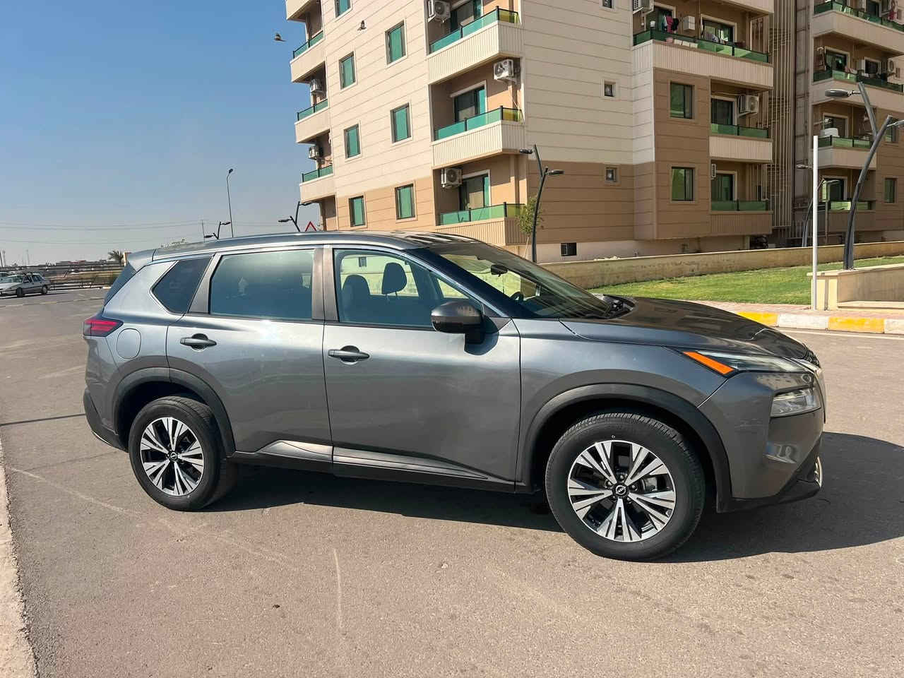 السلام عليكم
نيسان روج موديل 2023 
مواصفات SV
ضررها مثل ما وضح بل صور 
ماشية  27000 ml 
محرك 3 سلندر 1500 توربو 201hp فول نشاط واقتصادي 
بصمة - لايت زينون - رادارت امامي وخلفي وجانبي 
قطعتين تبريد وباقي المواصفات معروفة 
السيارة كير محرك تبريد شرط هزه وسنويه جديده
السعر المطلوب 119 وبيها مجال
مكان السيارة موصل 
***********
***********
