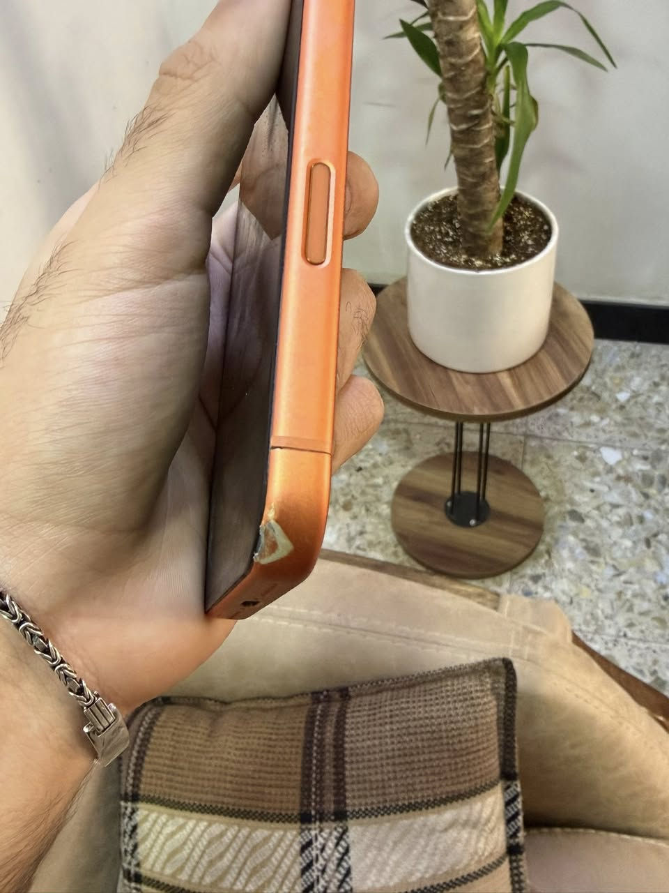 ١٧ برو ماكس ذاكره ٢٥٦ بطارية ١٠٠ 
مبدل شاشه اصلية وضهر كفاله عامة الجهاز وكلشي موضح بالصور سعره ١٣٠٠ بغداد الغدير ***********
