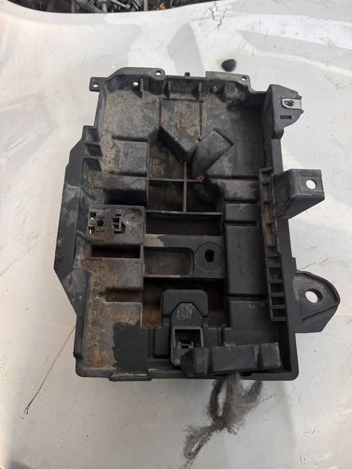 سلام عليكم تتوفر قطع غيار جيب بزون
كافة الموديلات كل شي باذن الله موجود بالجيب البزون للاستفسار *********** او مراسلة الصفحة 
العنوان بغداد البياع حي الصناعي كراج المرتضئ 
يتوفر توصيل ونقليات لجميع انحاء العراق
