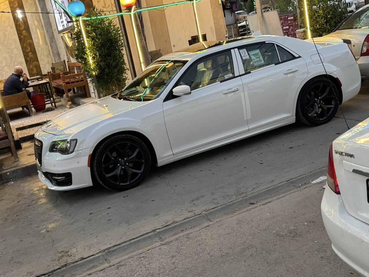 السلام عليكم للبيع اوباما 2020Sرقم اربيل باسمي السياره فول بجم عريض كلاصات حار وبارد ورادار امامي وجانبي وحساسات امامي وخلفي داخل ابيض السعر ٣٣٠
***********
***********
