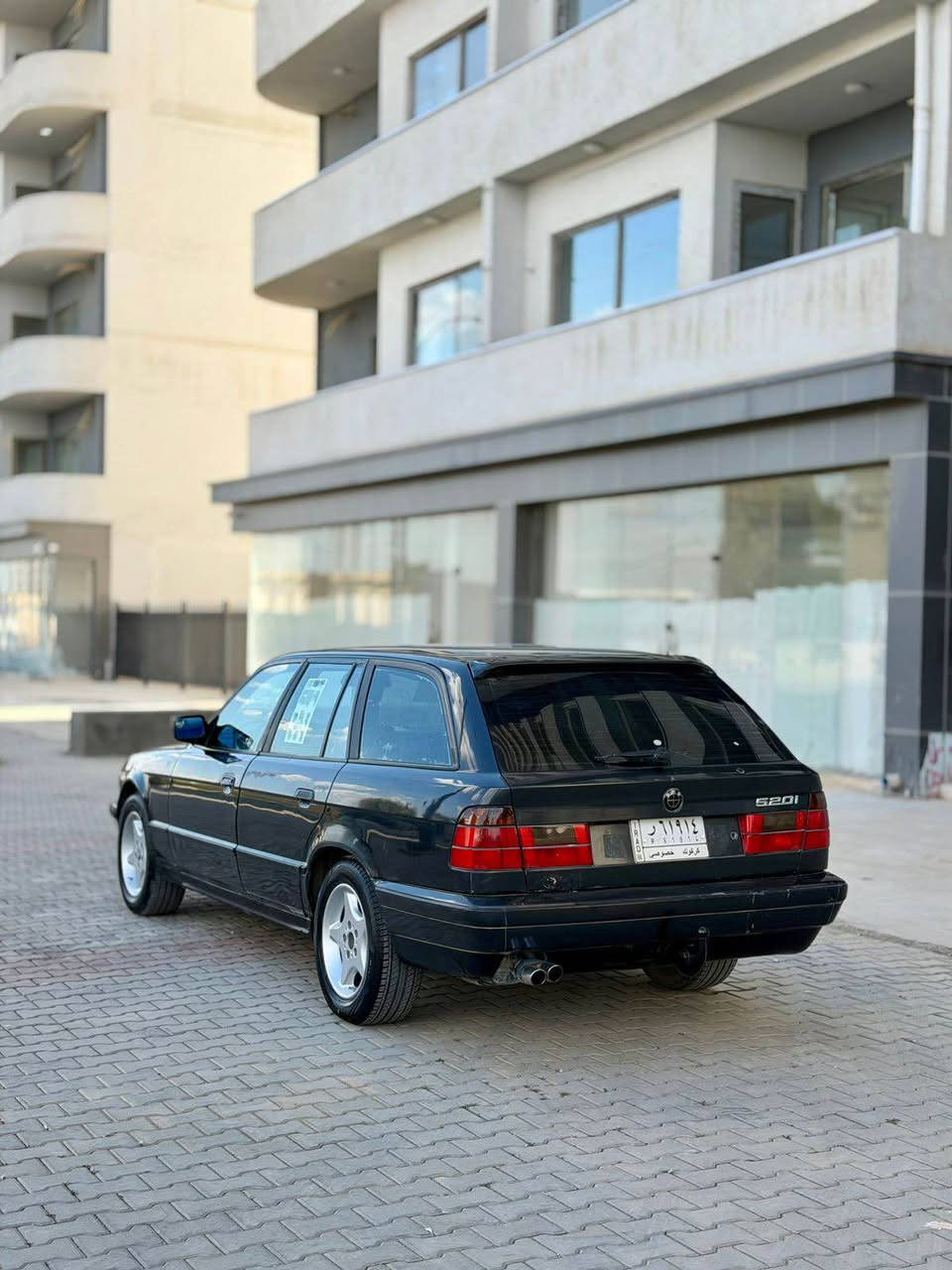 السلام علايكم 
بي ام موديل 1992 
كير اوتماتيك محرك كبس 

كير محرك بشرط لاصرف لا صوت 
جام كهربا قفل مركزي 

سياره مظومه غاز. كوبون غاز بي 
كابون بازين بي رقم كركوك مشروع
جديد لحد 2030 هزه جديد 

سياره مابي اينقص سعر 46 بي مجال
***********
*********** 
مكاني كركوك كركوك, العراق
