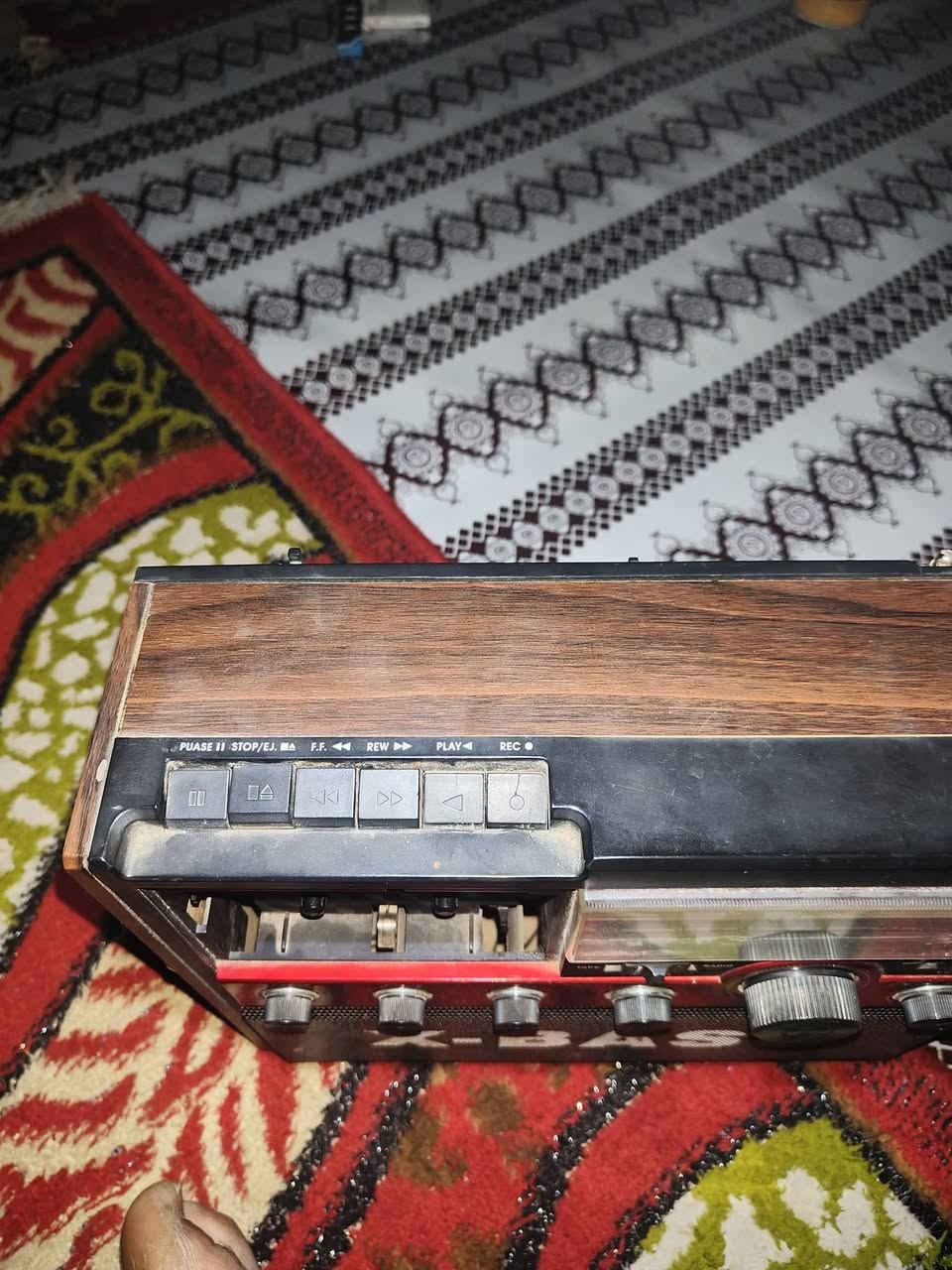 منو يفيده قديم عندي. شغال والا. ماعرف يفيده ينطي سعر


**إذا كنت صاحب هذا الإعلان وتريد حذفه لأي سبب، رجاءا أرسل رسالة إلى الدعم الفني**