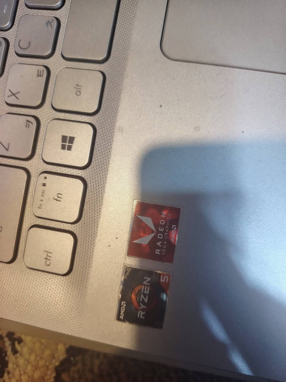 للبيع حاسبة العنوان بغداد الدورة جمعية خير الله *********** للتواصل
