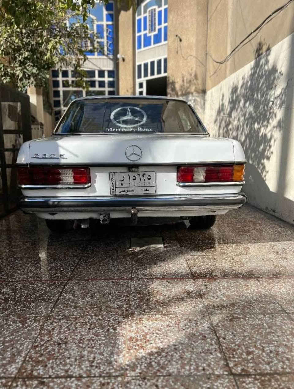 السلام عليكم ابو جحيل موديل ٨٥ فول ٦ سلندر اسلايت جام طكتين تبريد ومحرك وتايرات وباتري كهربائيات كهن جدد امراوس او بيع ***********
