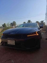 K5 م 2022 امريكي ضرر قبق الجنطه صبغ فقط وشبر من جاملغ الخلفي بدون دواخ...