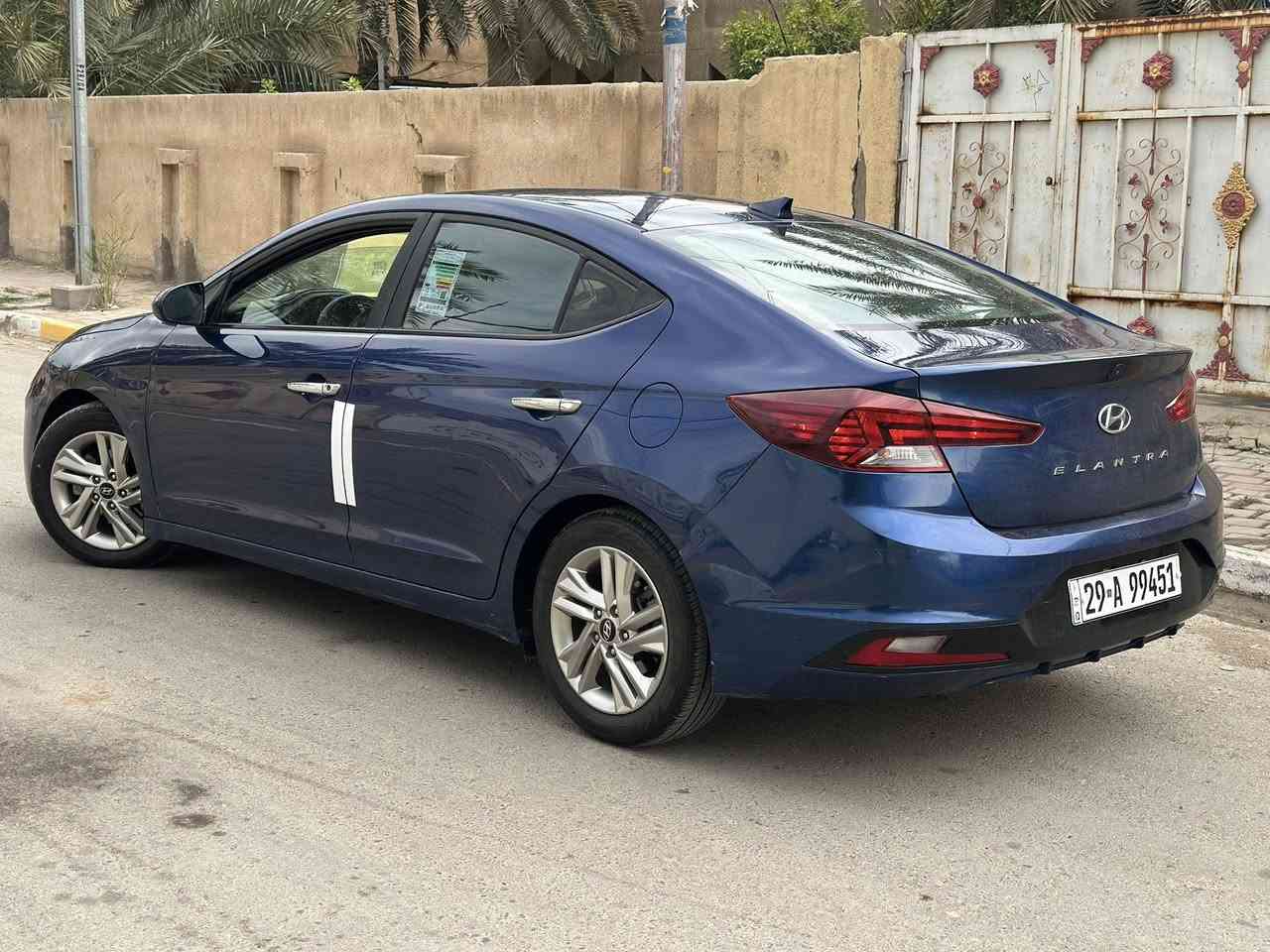 السلام عليكم للبيع الانترة 2019 وارد امريكي حادثها جداً خفيف بدون دواخل فقط رش 
سونار موجود بنهاية الصور 
مكينة 2000 دوش 
نص فول 
حدادية 100/100
رقم واسط تحويل مباشر 
شاشة جبيرة مانع انزلاق رادار امامي حساس خلفي ردار بل جوانب كامرة خلفية 
السعر 117وبيها مجال 
للاستفسار اتصال ***********
