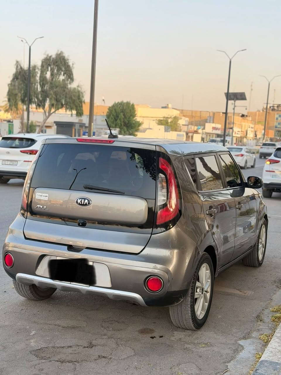 السلام عليكم صول موديل 2018 وارد أمريكي بيها قطعتين صبغ بدون  دواخل رقم أربيل محرك 2000 ماشيه 43 ميل سعرها 103 وبيها مجال 
***********
