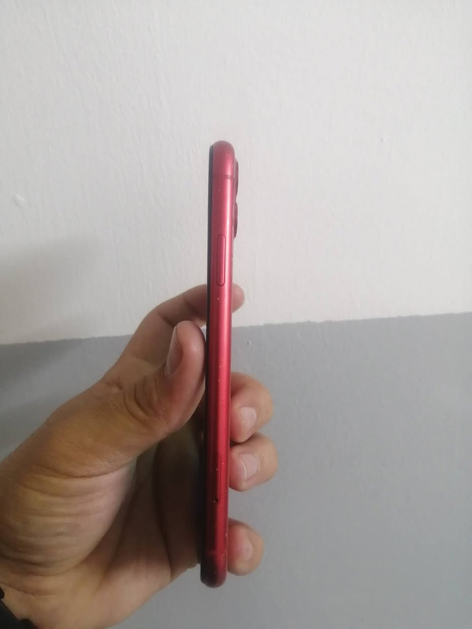 ايفوان 11 عادي لبيع جهاز جديد
بطاريه بلاديه 80  ،،،، شاشه بلاديه ٣خيارات
بس فيس ايدي واكف ماعرف شنو السبب
كامراته فول دمعه تصويره ذاكره 64 جهاز حيل حلو
السعر 175 الف وبيه مجال ***********
