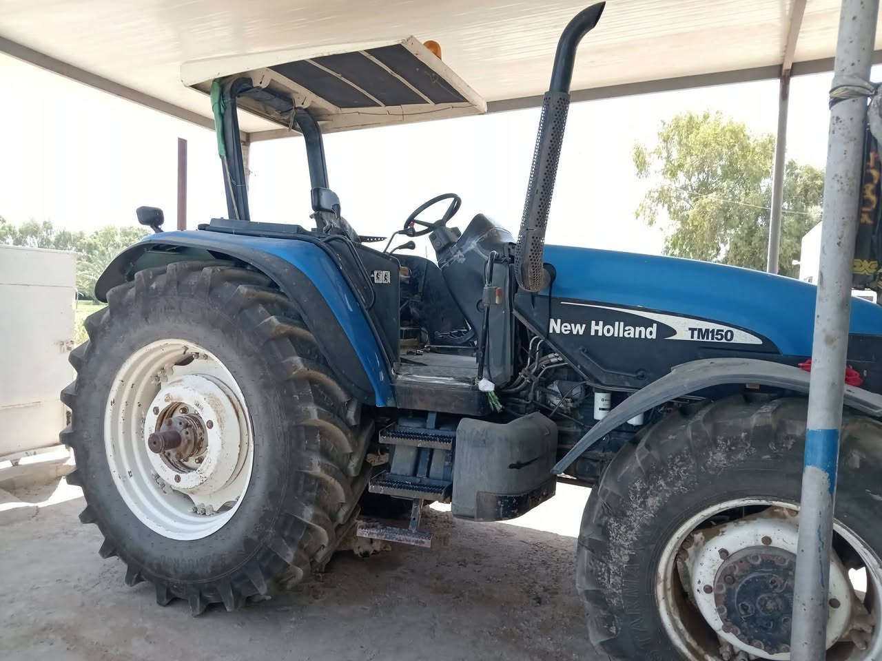 السلام عليكم نيوهلند TM150 للبيع المكان واسط شحيميه الرقم شرط التحويل مكفوله كفاله عامه التفاصيل اتصل /*********** (مكلف بل نشر)
