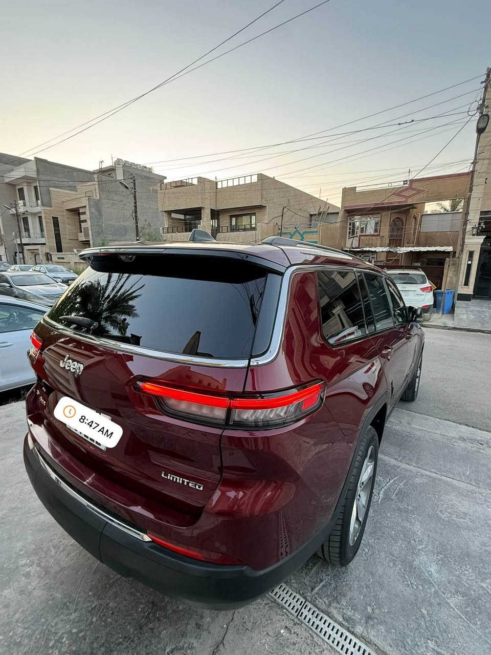 السلام وعليكم 
للبيع2022 Jeep Grand Cherokee L Limited
جيب ليمتد بلاص يعني فول ١ على ١
رقم بغداد الجديد
بأسمي تحويل ثاني يوم
لون كرزي 
ماشية 65000 

المواصفات:-
بصمة تشغيل 
بصمة ابواب وصندوق
تشغيل عن بعد 
بانراما 
كشنات Vib منفصل 
كشنات تدفئة تبريد 
تبريد منفصل ثلاث قطع
شاشة جبيرة
كير ماوس 
درايف مود 
انظمة قيادة
وتحكم بالقيادة
صندوق كهرباء
كشنات جلد لون بيجي 
كشنات كهرباء
كشن خزن ميموري
سستم صوت ALBINE
نقط عمياء
رادار امامي
رادار جوانب
تحديد مسار 
وقوف ذاتي
حساسات امامي خلفي 
مراية وسطية كامرة
٥كامرات ٣٦٠
هند بريك دكمة
تحكم استيرن
هيتر استيرن
شفتات استيرن
 منافذ تايب سي
لايتات زينون 
لدات امامي
بكلايت لد 
سبير منازل
جام اوتو
ويل كب كروم 

السيارة بيهة صبغ بنيد وجاملغ
وبيهة ثلاث قطع كلير امريكا بدون 
السيارة جاهزة بدون اي نقص   
اي استفسارت تعال خاص او اتصل
***********
عنوان بغداد
حي الخضراء بغداد, العراق
