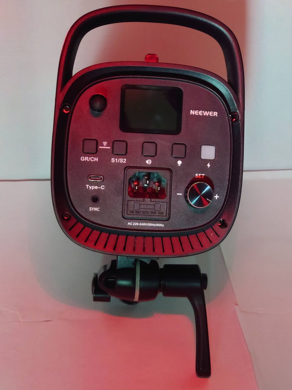 السلام عليكم 
فلاش وإنارة مستمرة نفس الوكت 
كهرباء فقط 
S101-400 w pro 
جديد بيها كم ملاحظة بلعاكسة طبعا ممأثر بعمله


**إذا كنت صاحب هذا الإعلان وتريد حذفه لأي سبب، رجاءا أرسل رسالة إلى الدعم الفني**