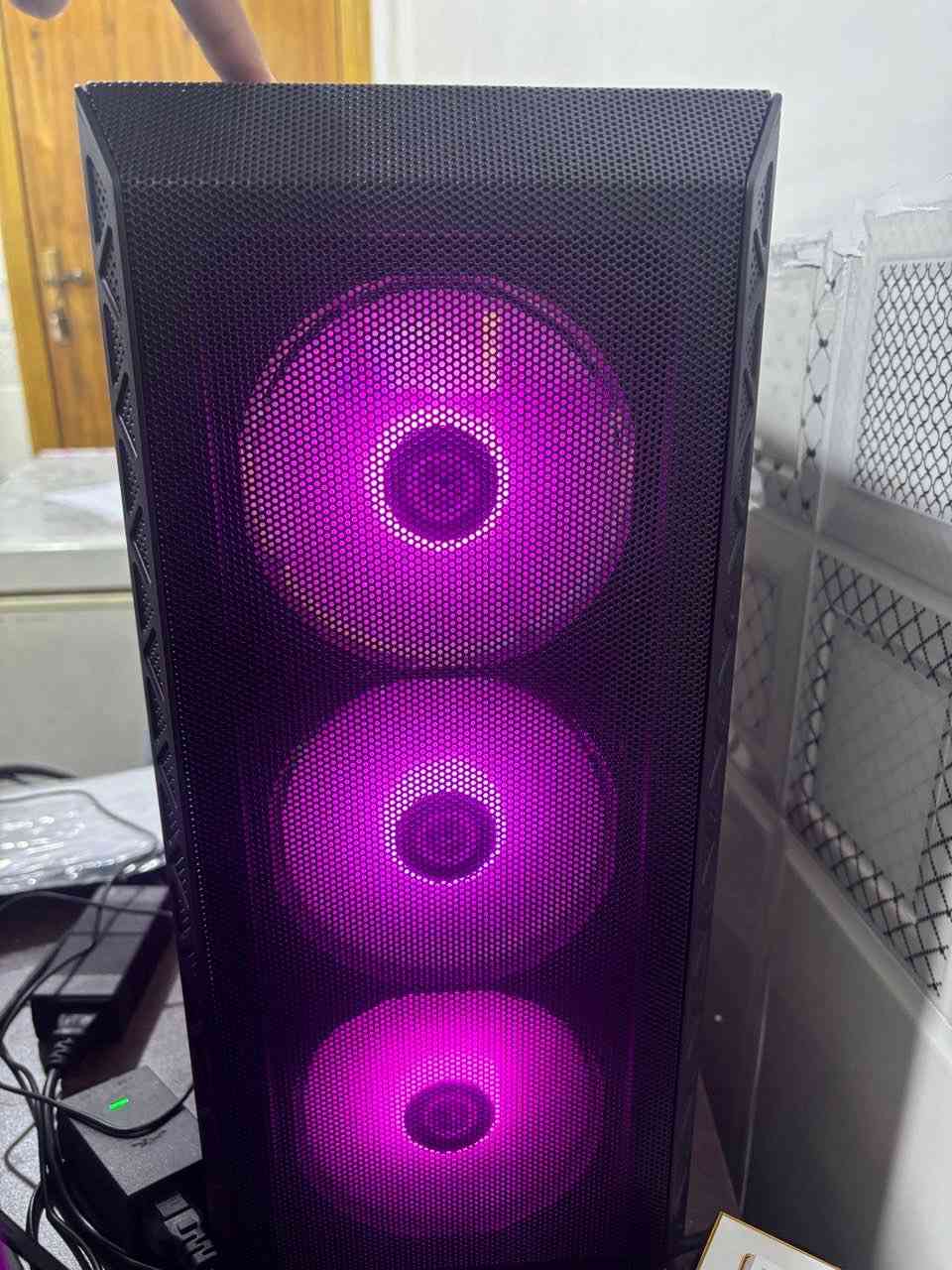 PC   للبيع
CPU: I5 12400F
GPU : VGA RTX 4060 8GB
RAM : 16GB 2x8 3200MHZ RGB
MEMORY : 1TB NVME M.2
MOTHERBOARD : H610 ASUS PRIME M-K D4
MN-200 ECO Z FRGB CPU COOLER
PSU GAMDIAS HELIOS M1 750W BRONZE
MN-2080B STORM MESH 4FAN RGB
MN-2080 GAMING MONITOR 24 INCH 165HZ 1MS IPS G-SYNC - FRYSNC

--

مستخدم قليل جداً

بيع مستعجل 
مكاني كربلاء و يوجد توصيل
***********
