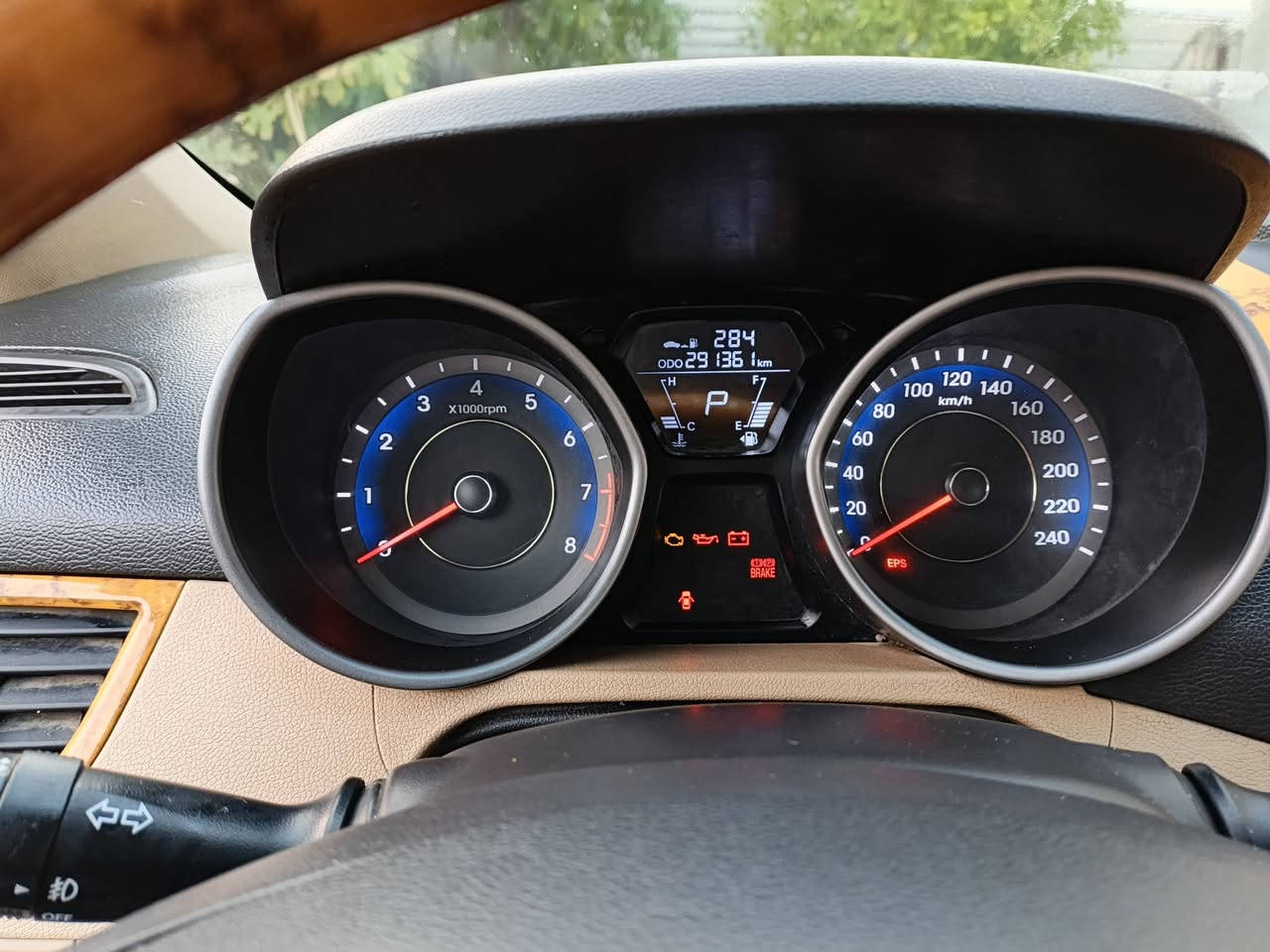 السلام عليكم
النترا 2013 بيها 4 قطع اصبغ 
بيع حزام  باقي سياره مكفول 
سعر 115 وبيها مجال مكان سياره بغداد التاجي 
***********
***********
