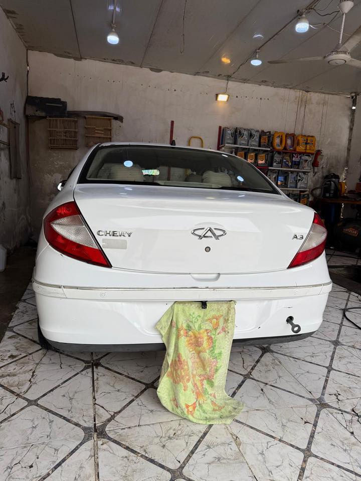 السلام عليكم للبيع شيري a3بدون اوراق جاهزه للأخير كير مكينه تبريد ثلج طخم تاير اصلي مو باله السياره جاهزه وين ماتريد تروح السعر 15وبيه مجال مكاني البصره ***********
