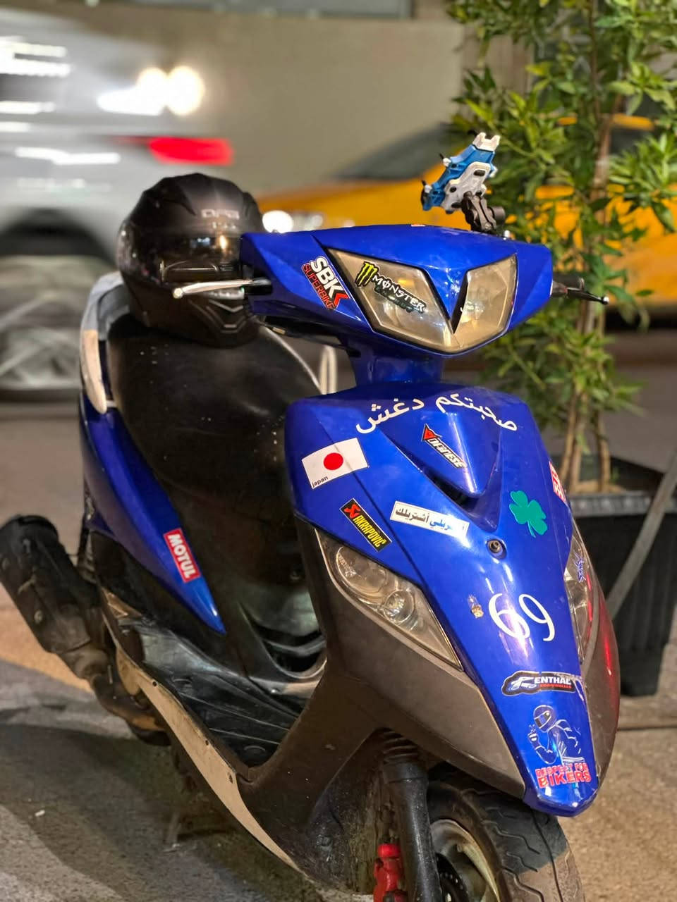 سلام عليكم
دراجه GTR قديم ثعلب 
دراجه بلاديه كليا يعني دراجه رمبه بين قوسين ما شامه ريحه الفتير مكينه بلاديه كلشي بل دراجه بلادي فقط اللايت محوره زنون لون الدراجه ازرق صبق حراري
دراجه نقصها قبق كلجات فقط شايله للجماليه سعرها خاص وبيها مجال قليل الي بخاطره يتفضل واتساب *********** مو شراي لا تعبني وتكسر بيها مكاني بغداد اليرموك
