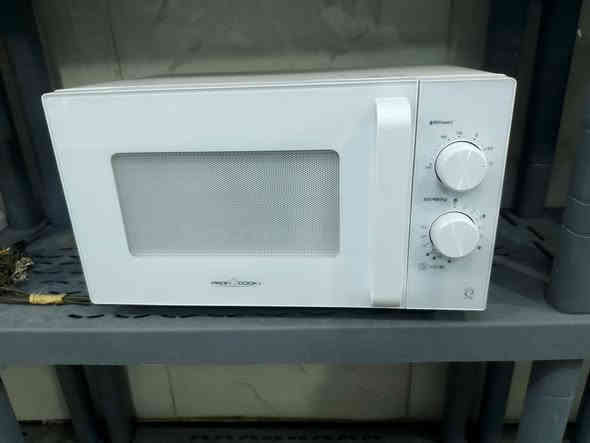 مايكرو حجم ٢٣ لار حقيقي بلكارتون مامستخدم ماركة سامسونج الكوري الاصلي اوربي امزون فقط ب٨٥ الف 
كوت الكفاءات بداية شارع الكفاءات بعد الاشاره المرورية مجاور طلباتي للتوصيل محلات امزون للبضاعة الاوربية الاصلية يوجد توصيل داخل الكوت وخارجه *********** دهل اوران
