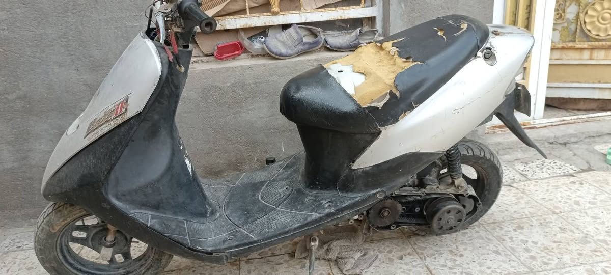 السلام عليكم عندي دراجه للبيع كومه حديد السعر خاص ***********
