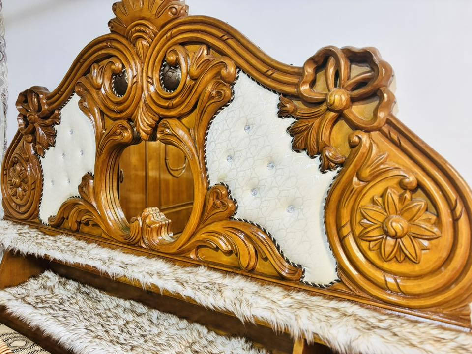 ‏غرفة أخشاب للبيع خشب ثقيل غرفة نظافة قدام العين مكان غرفة الموصل أيسر ‏سعر الغرفة850
وتساب ***********
