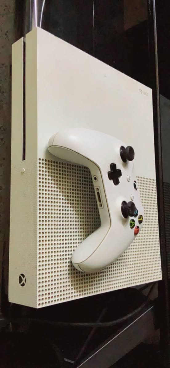 السلام عليكم
عندي جهازين xbox للبيع
الأول xbox one s 1T
ملحقاته كامه و كارتونه و يده ( الكير الايسر بي درفت بسيط) الجهاز نظيف و ممفتوح ضمان
بي حساب يحتوي ع العاب من ضمنها
COD BLACK OPS 2
COD BLACK OPS 3 بيها خرائط ٥ مال زومبي مشتريهن
السعر ١٥٠ قفل

الجهاز الثاني xbox 360 نسخة Star wars ٣٢٠ كيكا
ملحقاته كامله عدا الكارتونه الجهاز ابد ممفتوح ولا مصلح
اليده الذهبيه الاصليه و ٣ يدات اضافيه
كاميرا العب (كنك)
و مجموعه من الاقراص
السعر ١٢٥ قفل
العنوان بغداد / تجي تفحص كدامك وتاخذ 
الي يفيده يراسلني خاص او يدخل ع ماسنجر ***********
