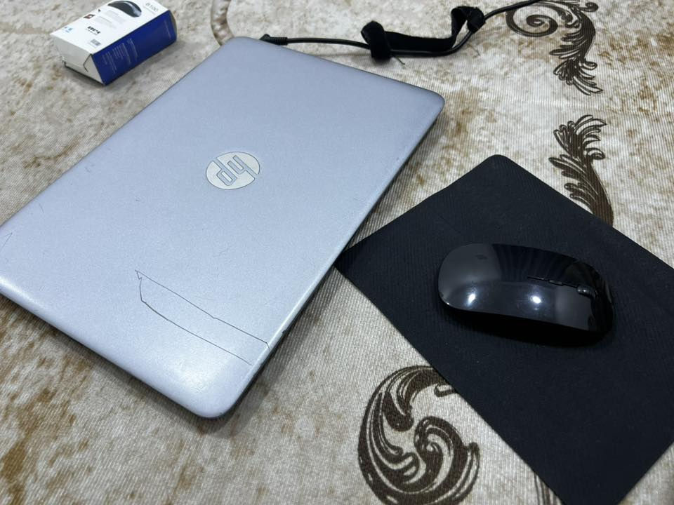 سلم نحيف اخو الجديد
كور i7 
ذاكره ٢٥٦رام٨
شاشه١٥
يشغل جيمع البرامج الهندسيه
مكاني بغداد ***********
سعر٢٠٠قفل بدون عمله
