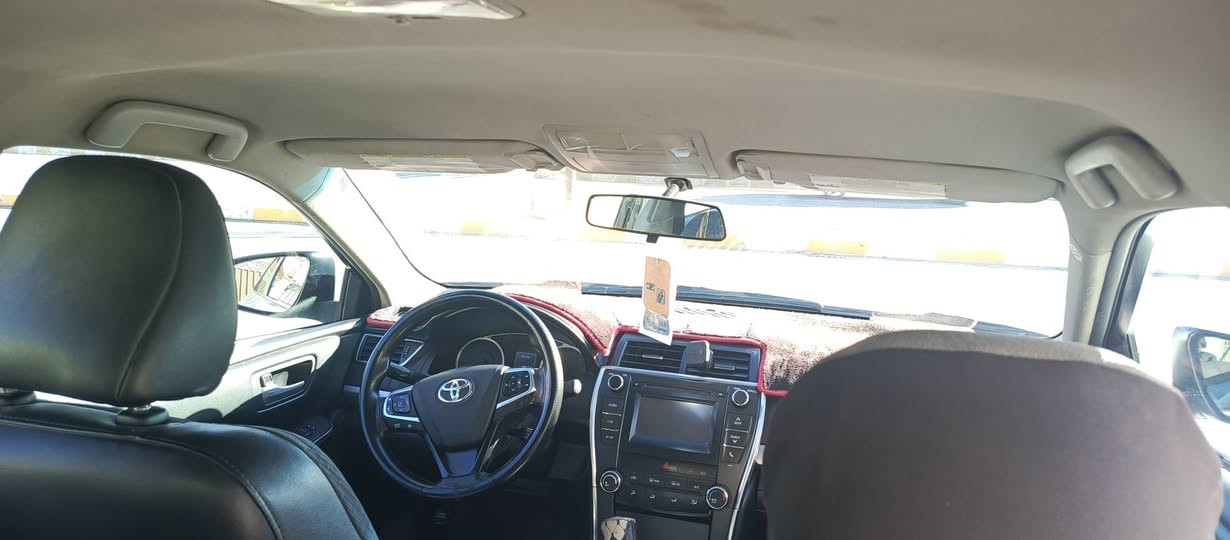 السلام عليكم
كامري موديل 2015
بيع فقط
مواصفات SE 
داخل اسود
تحكمات ستيرن 
منظومة تبريد سليمه 100٪ 
ادامه كامله لمنظومة الأحتراق 
منظومه زنون جديده واصلي
تخم تاير جديد
بيها باب عكس السائق الامامي مبدل نفس الون فقط
ايرباكات سليمة وضع شركة
كير محرك بشرط 
ماشيه 173 ميل
السياره رقم اربيل بسمي تحويل مباشر تنتهي 2027

السعر 168 وبيها مجال بسيط
مكان السيارة في الفلوجة 
***********

@الجميع
