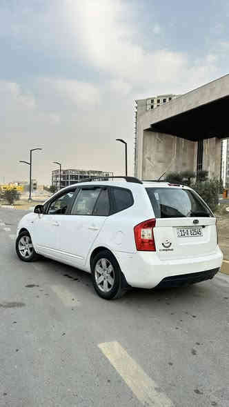 كيا كارينزا 2009 خليجي ماشيه 160 
7 راكــب رقم انكليزي بغداد 
محرك 2000 دوش اوتماتيك 
تبريد قطعتين امامي خلفي ثلج 100‎%‎
مسجل USB AUX 
سنتر لوك جام كهرباء 
من اخذتها مصلح جاملغات ثنين اماميات فقط 
والباقي رصعات بسيطه جدا مال شارع طبيعي 
السياره جاهزه شغل واطلع 
سنويه باسمي تحويل ثاني يوم 
سعر 118$ وبيه مجال للطيبين 
***********
اتصال أو واتساب
