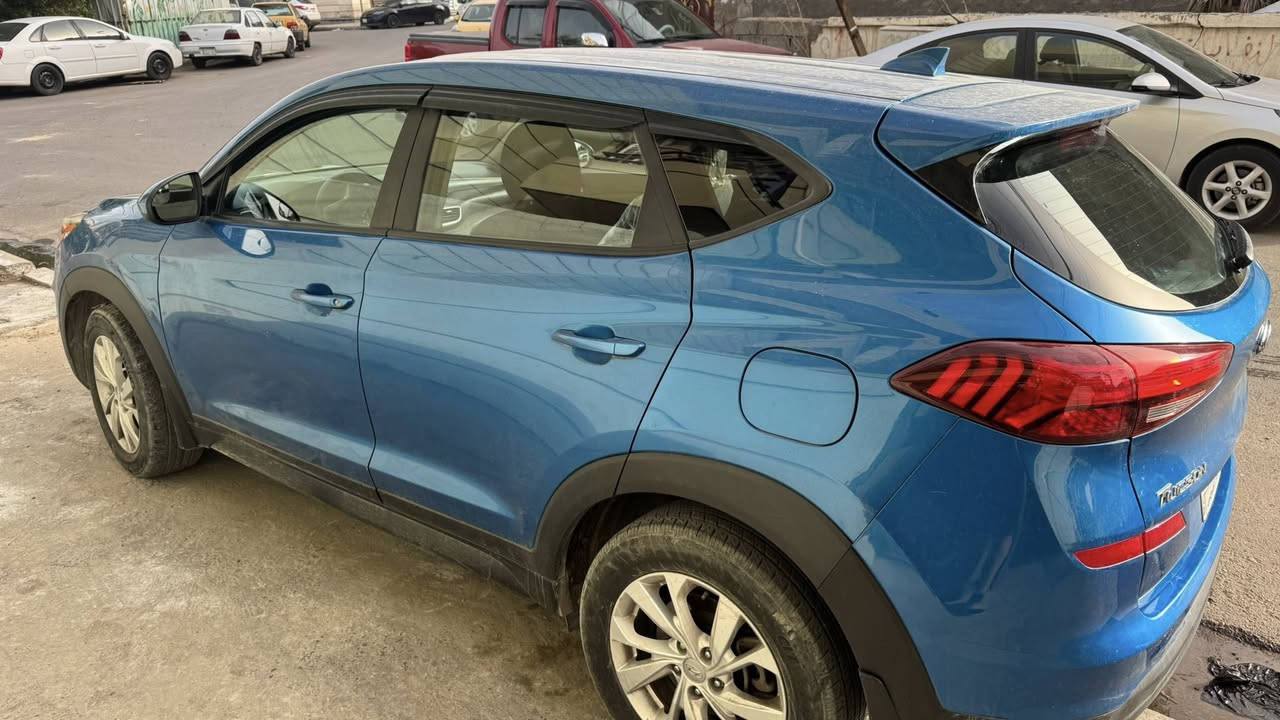 السلام عليكم
هيونداي توسان 2020 وارد امريكي 

مواصفات السيارة : 

- شاشة بلادية / اندرويد اوتو / ابل كار بلي . 

- هاند بريك كهربائي 

- رادار امامي

- حساس منع تصادم 

- السيارة نضام AWD تكدر تفعلة و تكدر تبقيها دفع امامي

- نضام المنحدرات 

- تشغيل عن بعد

- نضام الـ auto hold 

- السيارة ماشية 64 الف mi

حادث السيارة 💥 

قطعتين فقط - البابتين عكس السايق مسروقات بأمريكا

سعر السيارة 18000$ يعني 180 ورقة

السيارة تروح فدوة لأصغر واحد و الي ما تعجبة و ما يعجبة السعر ان شاءالله يحصل الاحسن منها و يسمعنة كلمة طيبة

للتواصل / ***********
