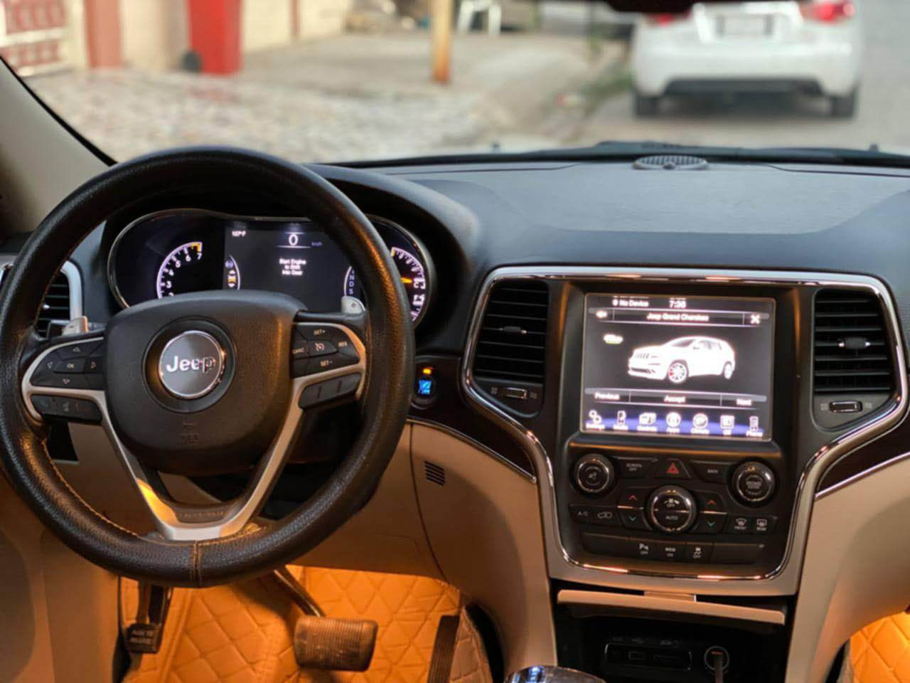 جيب كراند شيروكي 
2014 خليجي 
1*1 
كلين بدون ضرر
ماشيه 93 
للتواصل ‭0776 514 0349 موصل, نينوى
