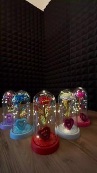 وردة مضيئة • قبة زجاج • توصيل مجاني