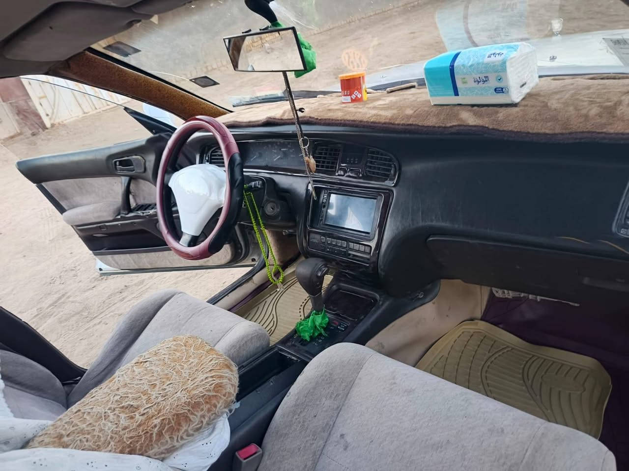 سلام عليكم كراون بطه 91متصل رقم انبار انكليزي مكفوله من الكص ونقل الجثه والصوليات تحويل ثاني يوم مكينه وكير 2ونص جدد تخم تاير باتري جددحداديه 90/100غرفه جديده ارضيه جلد تبريد ثلج وبي ضمان بيه ضربه بل الجاملغ الخلفي خفيفه تراي 180مكان ديوانيه  السعر 58 وبيه مجال ***********
